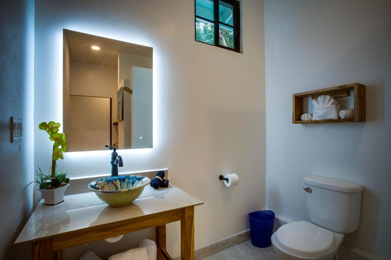 The Sea Glass Inn Placencia Dış mekan fotoğraf